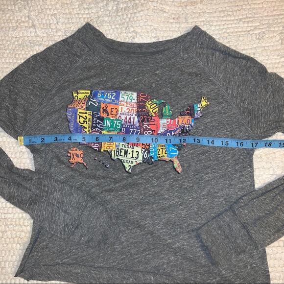 NWOT UNITED STATES MAP LONG SLEEVED CROP TEE XS - Picture 4 of 5